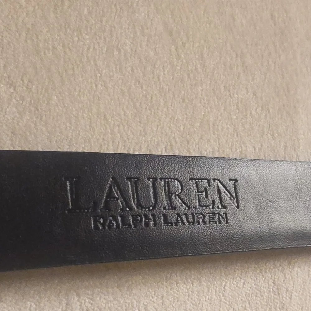 Lauren Ralph Lauren Full Grain Leather Black Belt with Silver Hook Buckle M